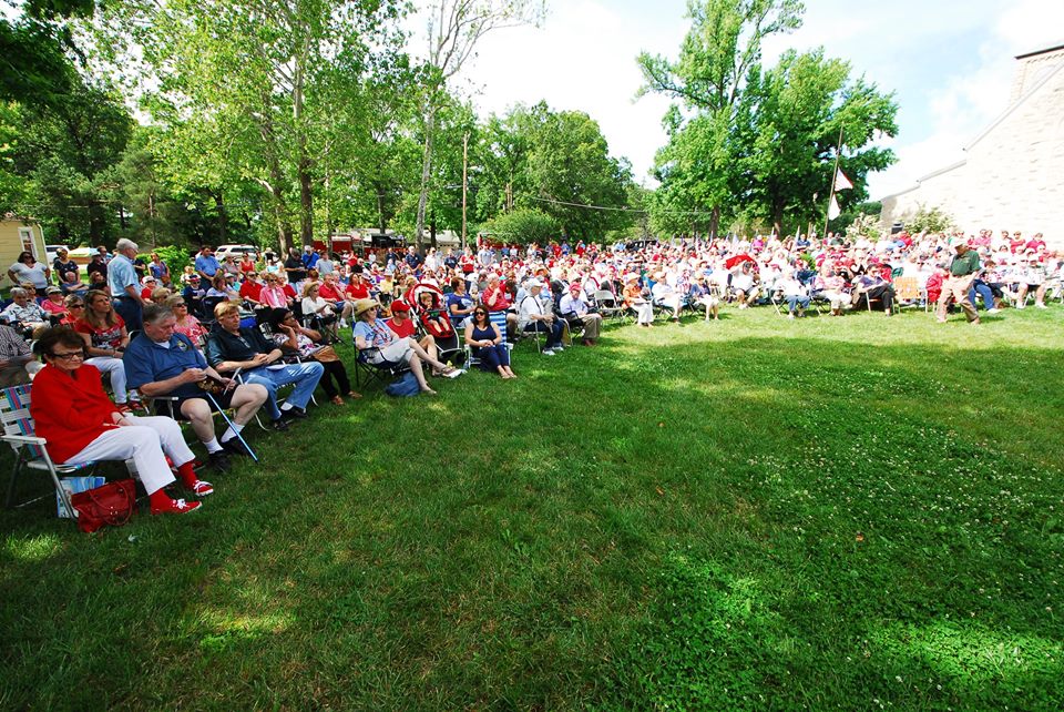 The crowd at SCHS Memorial Day Ceremony 2015 on the green at St Lucas