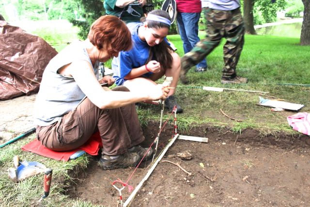 Archaeologist, Robin Machiran working with Lindbergh student, Alexis Klosterman.