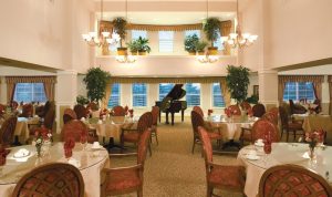 Crestview Senior Living main dining room